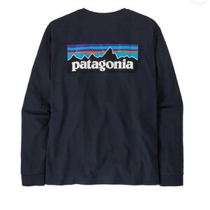 Patagonia Men's Long-Sleeved P-6 Logo Responsibili-Tee in navy size Medium